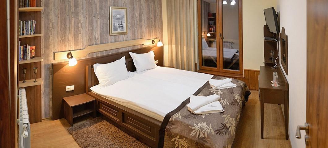 Family Hotel Balkanci 尤沙纳 外观 照片