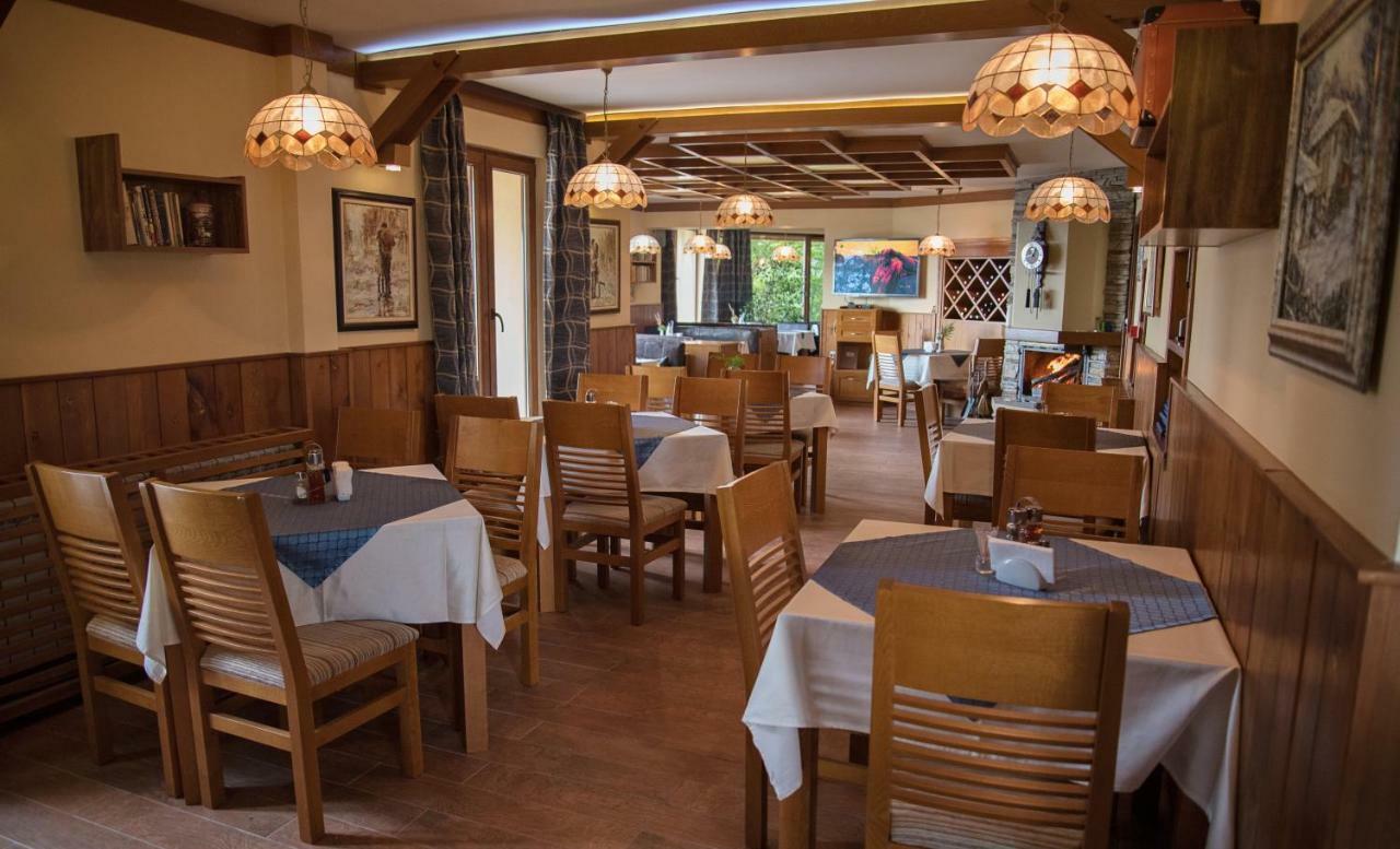 Family Hotel Balkanci 尤沙纳 外观 照片